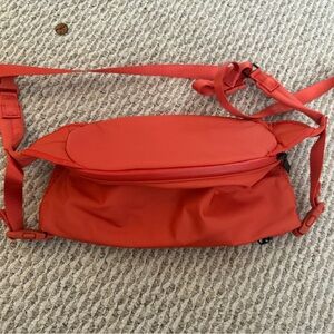 Large Lululemon Fanny pack